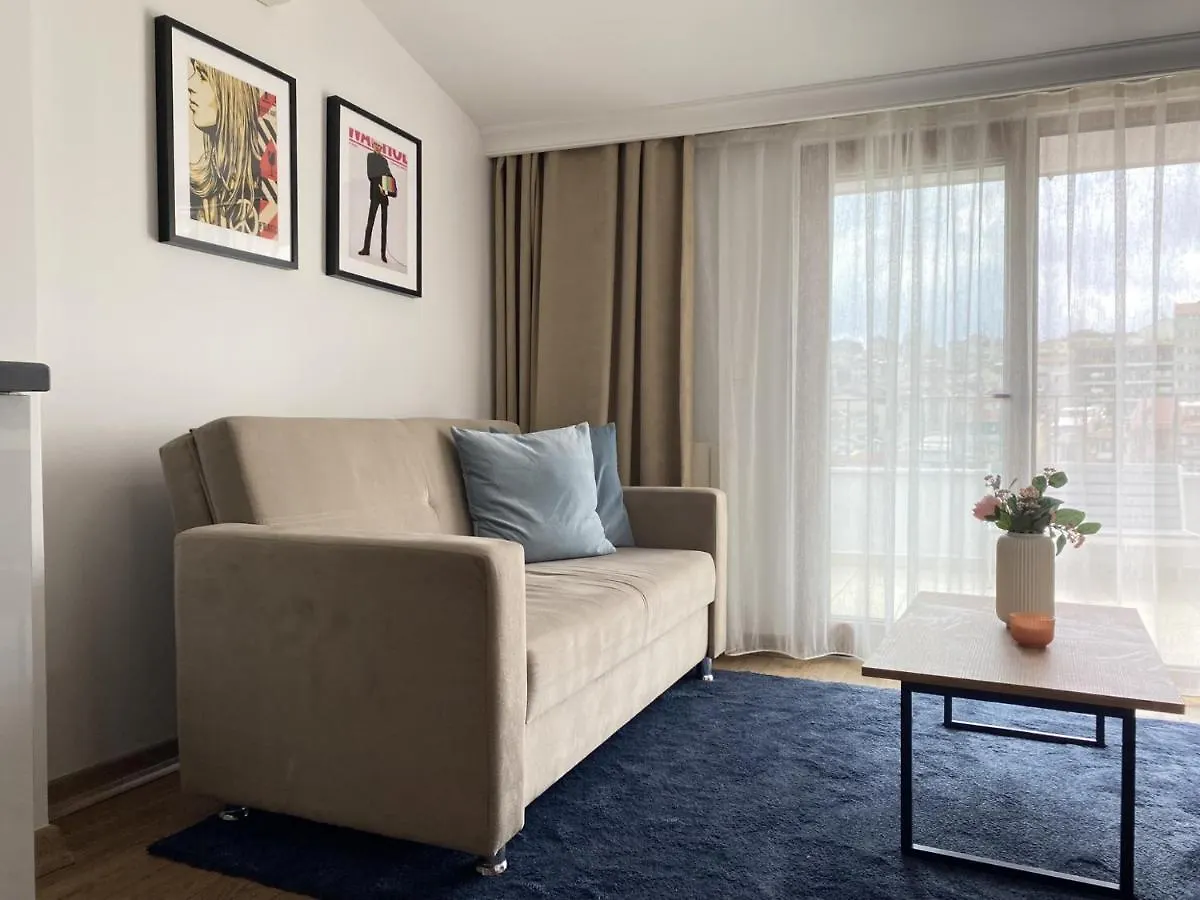 Flat W Terrace 10 Min To Citys Mall And Taksim Istanbul Turcia